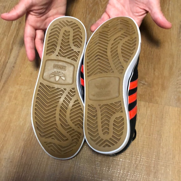 Adidas skate shoes - Picture 2 of 3